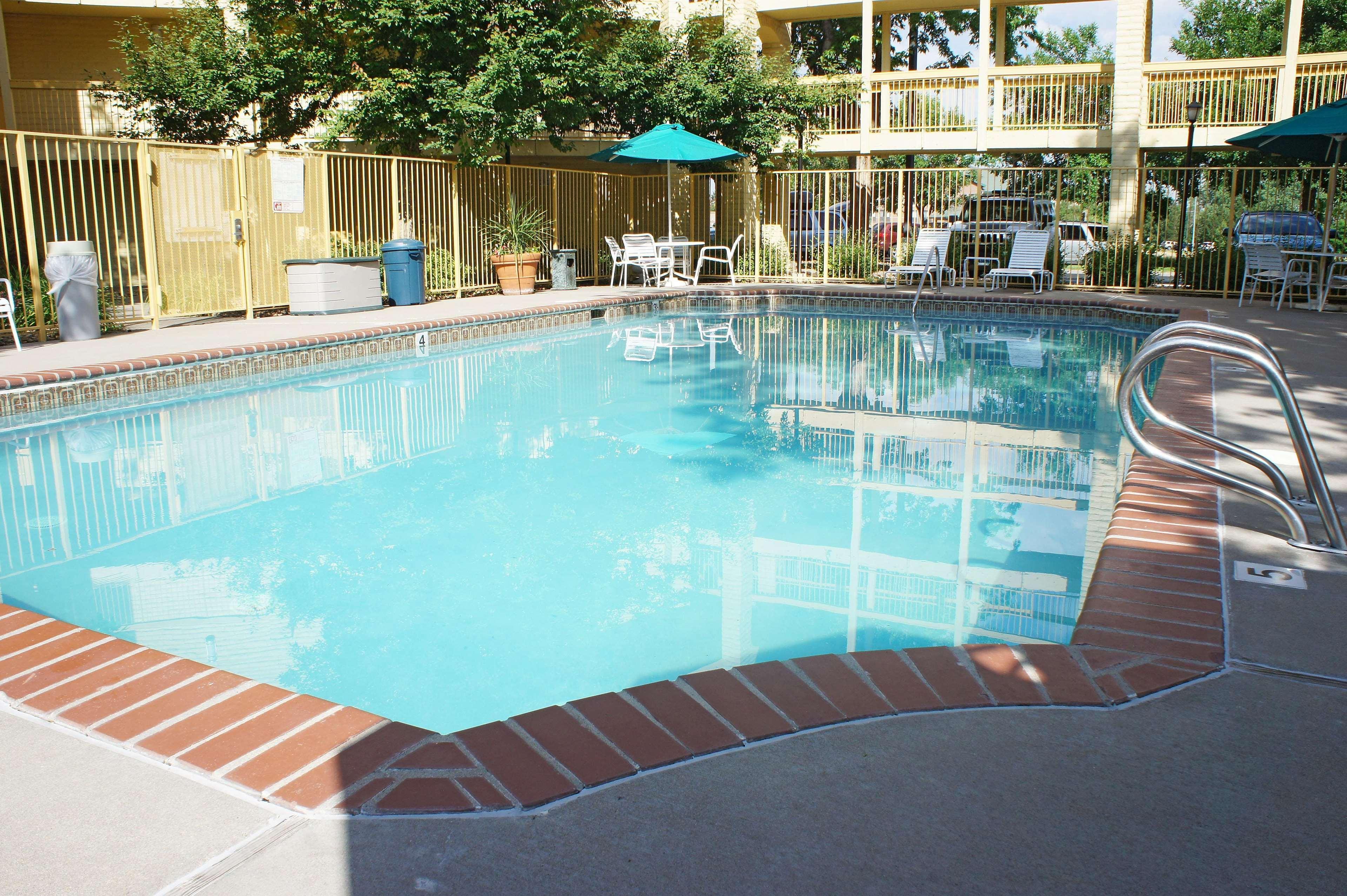 La Quinta Inn By Wyndham Denver Northglenn Exterior photo